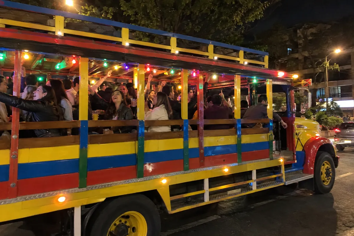 Chiva rumbera Bogotá